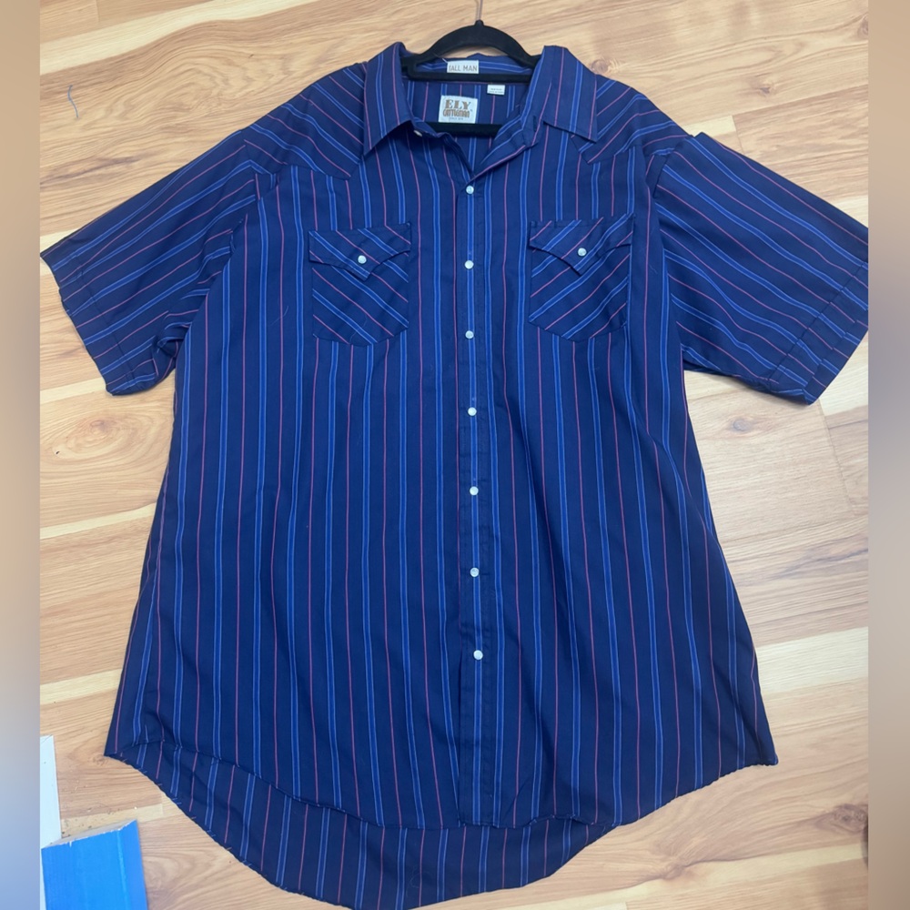 Ely Cattleman Vintage Pearl Snap Button Up